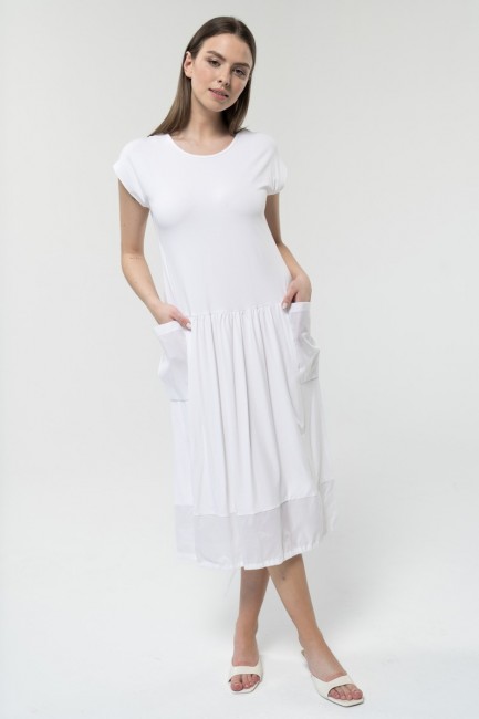 Balta moteriška suknelė